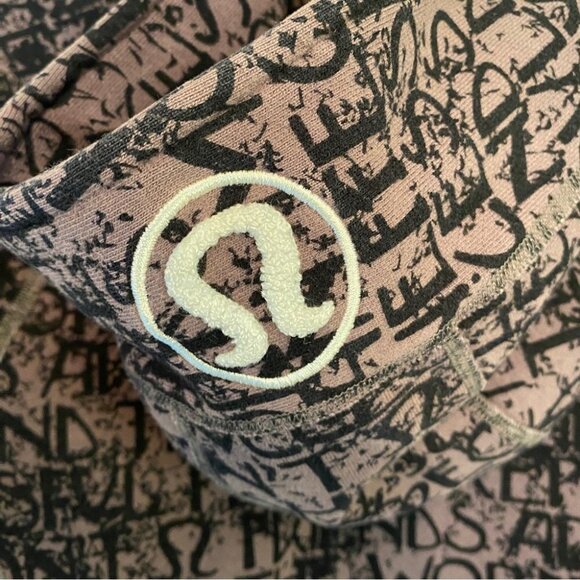 Lululemon Scuba  Hoodie II Ladies 8 Brown with Black Graffiti Text - Picture 8 of 10